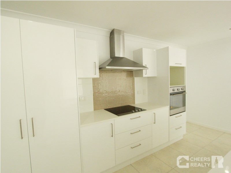 67 Daintree Blvd, New Auckland QLD 4680