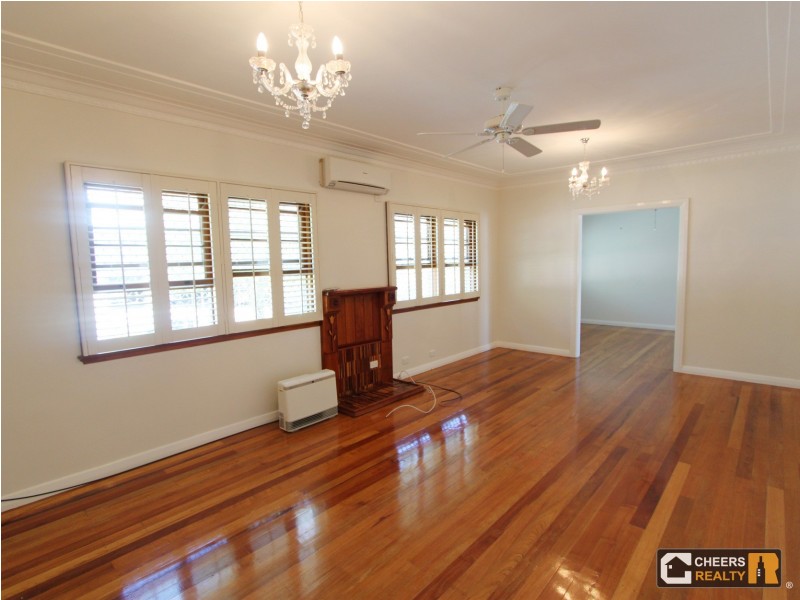19 Woodstock Road, Toowong QLD 4066