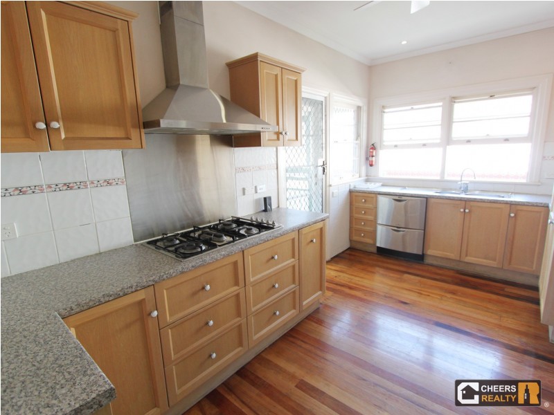 19 Woodstock Road, Toowong QLD 4066