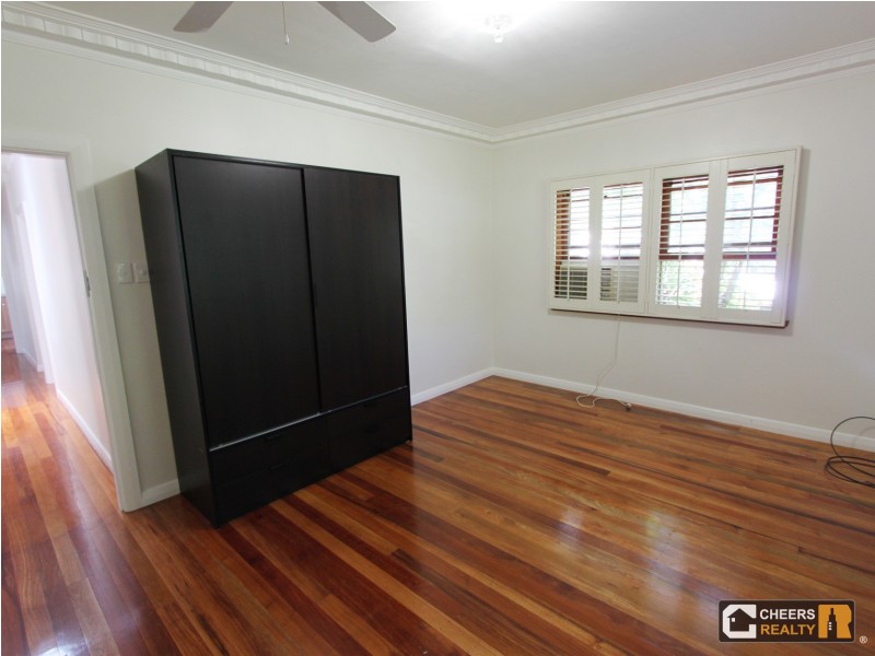 19 Woodstock Road, Toowong QLD 4066