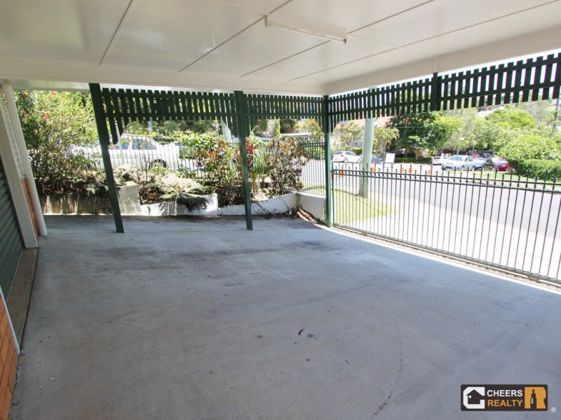19 Woodstock Road, Toowong QLD 4066