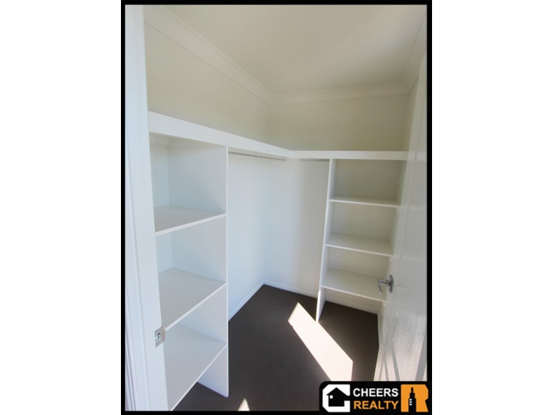 4 Bessie Ct, Boyne Island QLD 4680