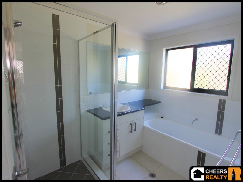 4 Bessie Ct, Boyne Island QLD 4680