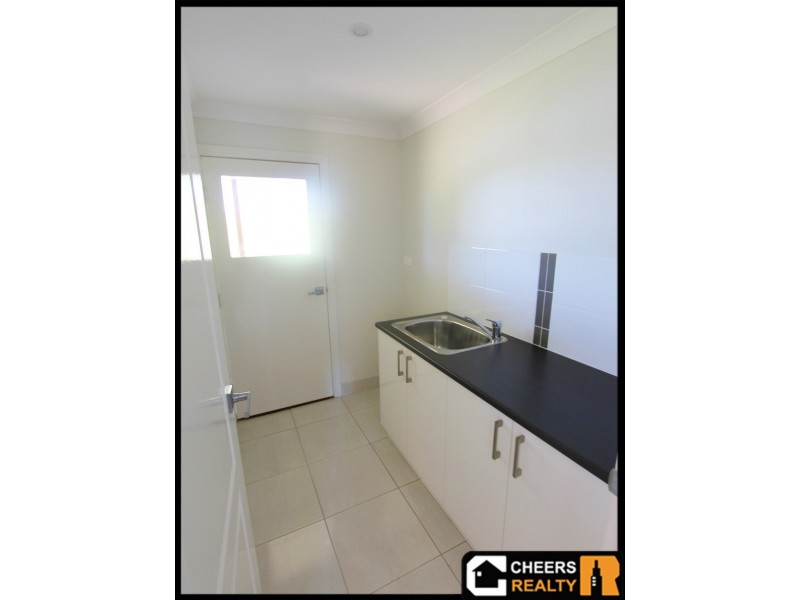 4 Bessie Ct, Boyne Island QLD 4680