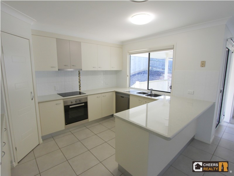 15 Deveney Dr, Kirkwood QLD 4680