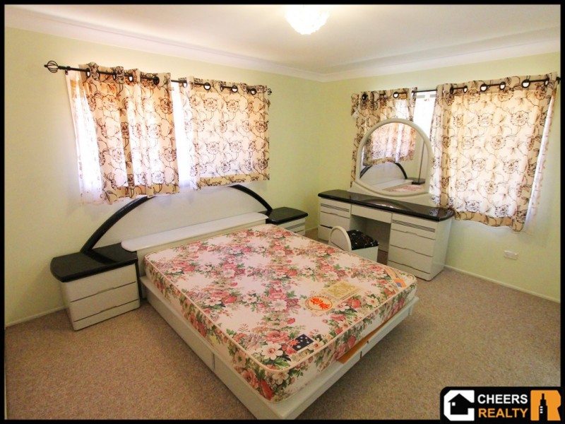 12 Whitehall Street, Macgregor QLD 4109