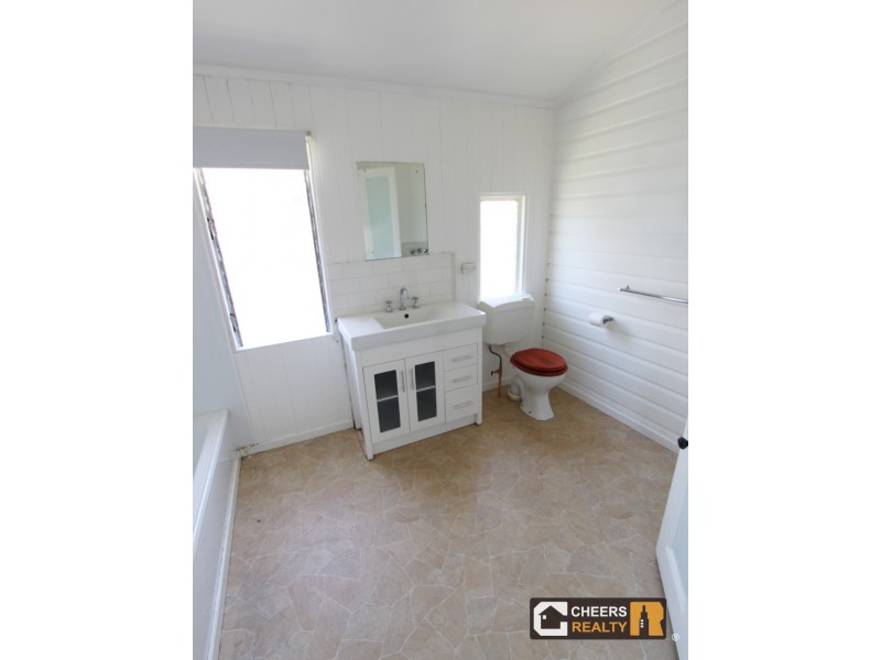 16 Heidelberg Street, East Brisbane QLD 4169