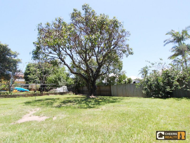 16 Heidelberg Street, East Brisbane QLD 4169