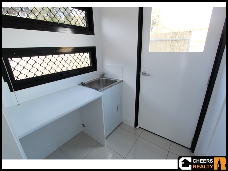 17 Stewart Street, West Gladstone QLD 4680