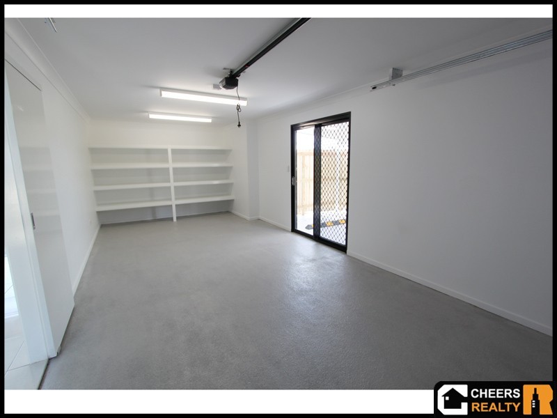 17 Stewart Street, West Gladstone QLD 4680