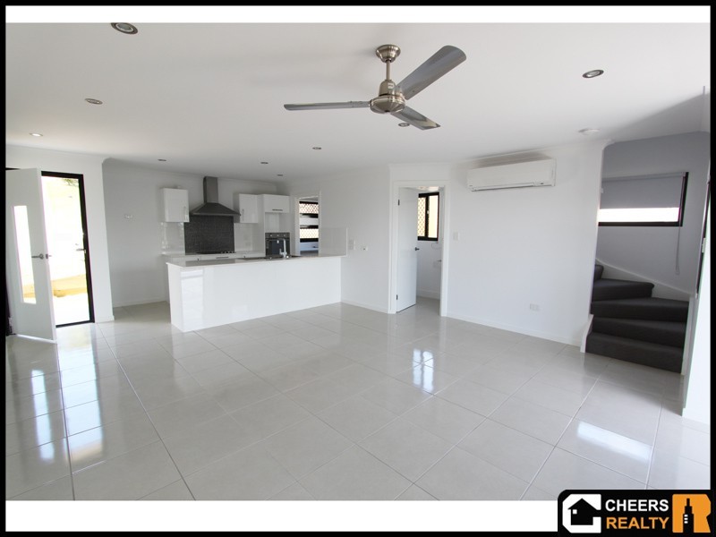 17 Stewart Street, West Gladstone QLD 4680