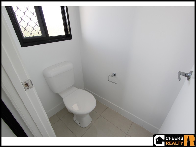 17 Stewart Street, West Gladstone QLD 4680