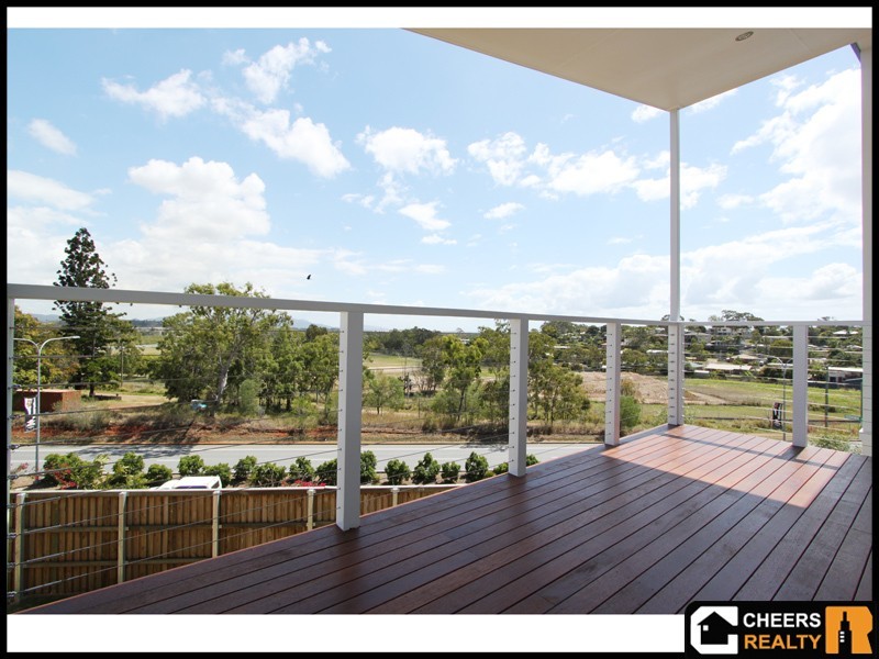 17 Stewart Street, West Gladstone QLD 4680