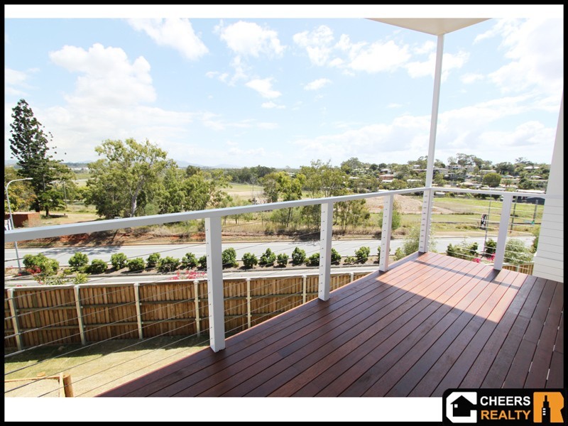 17 Stewart Street, West Gladstone QLD 4680