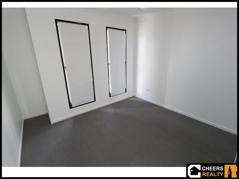 17 Stewart Street, West Gladstone QLD 4680