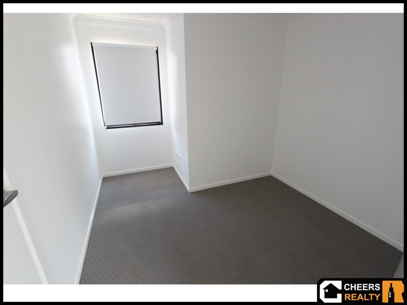 17 Stewart Street, West Gladstone QLD 4680