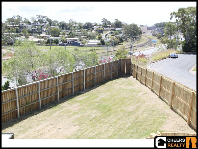 17 Stewart Street, West Gladstone QLD 4680