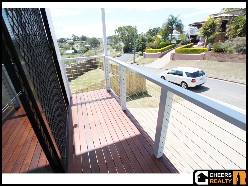 17 Stewart Street, West Gladstone QLD 4680