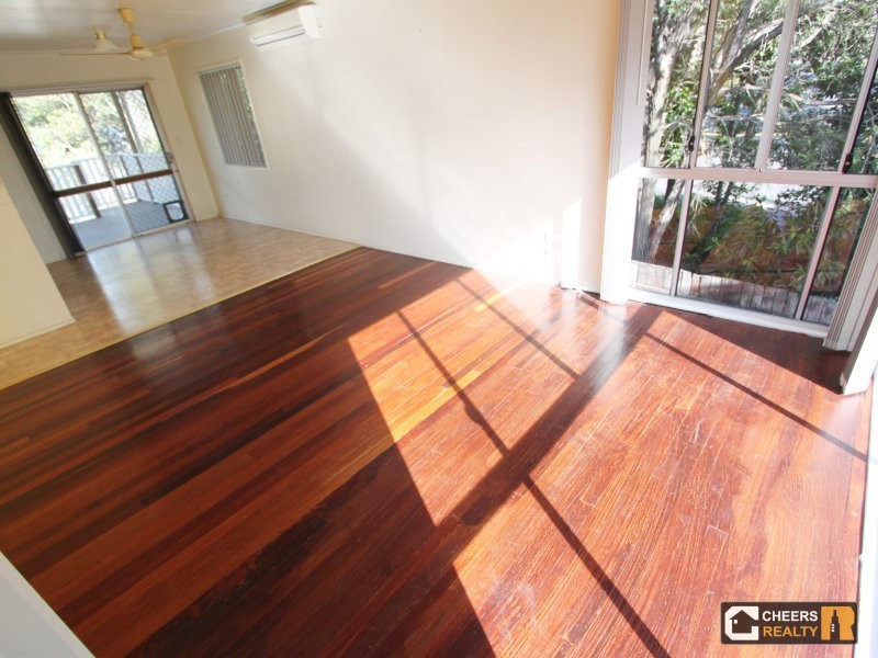 495 Broadwater Road, Mansfield QLD 4122