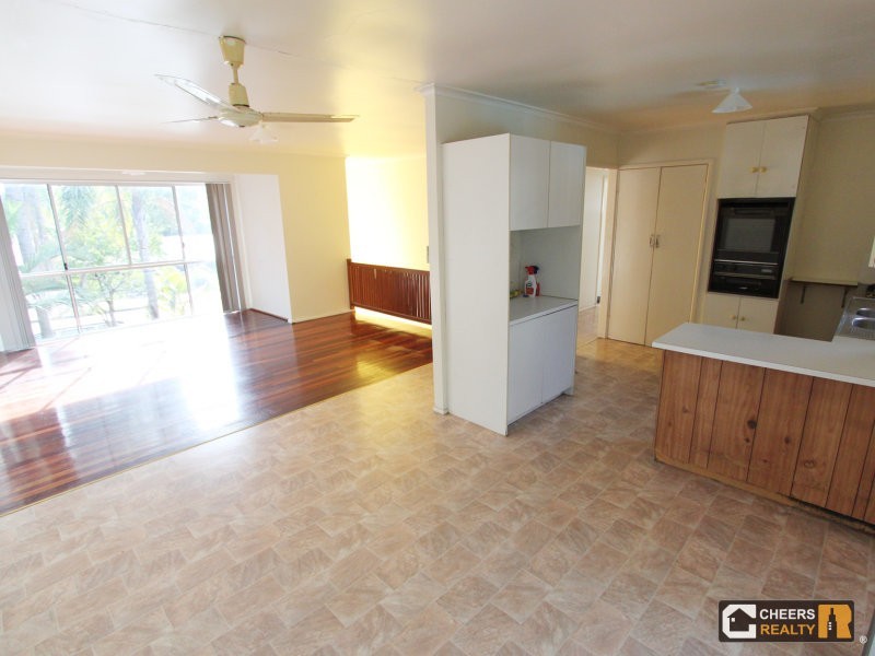 495 Broadwater Road, Mansfield QLD 4122