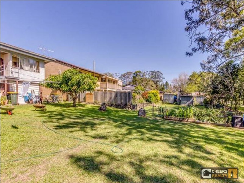 6 Laver Street, Macgregor QLD 4109