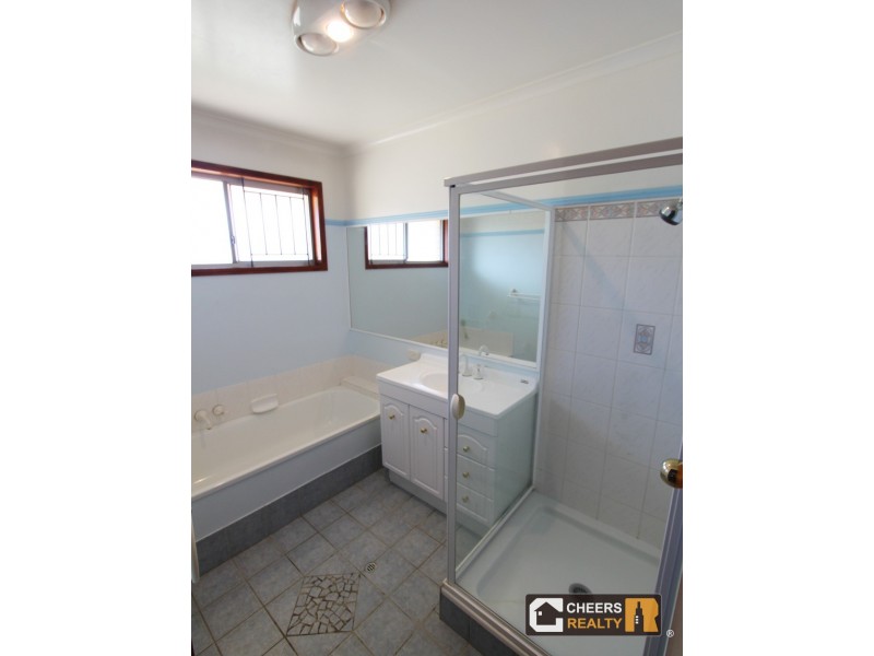 99 Pine Street, Runcorn QLD 4113