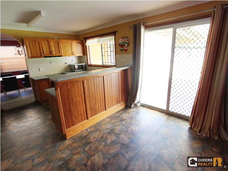 99 Pine Street, Runcorn QLD 4113