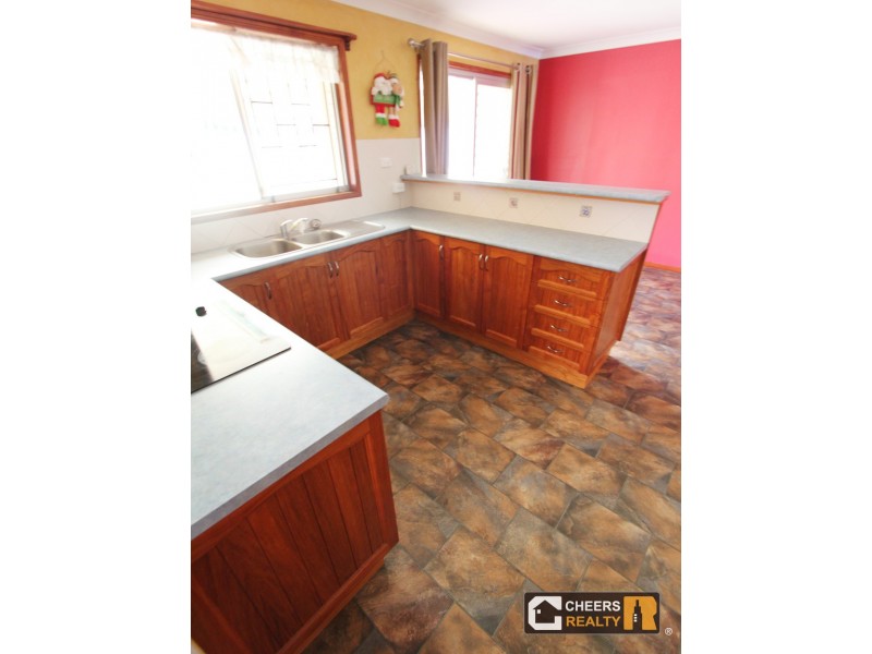 99 Pine Street, Runcorn QLD 4113