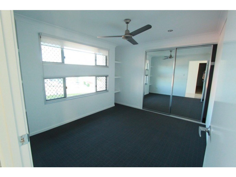 31 Boonderee Place, New Auckland QLD 4680