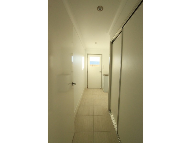 31 Boonderee Place, New Auckland QLD 4680