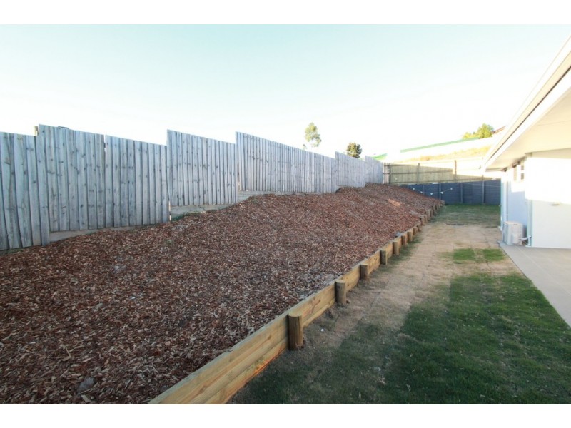 31 Boonderee Place, New Auckland QLD 4680