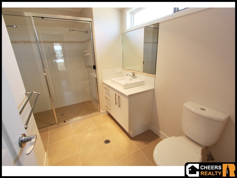 10 Namadgi Terrace, New Auckland QLD 4680