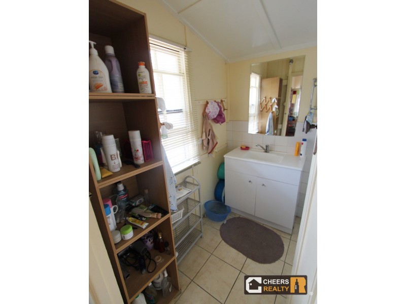 16 Station Road, Riverview QLD 4303