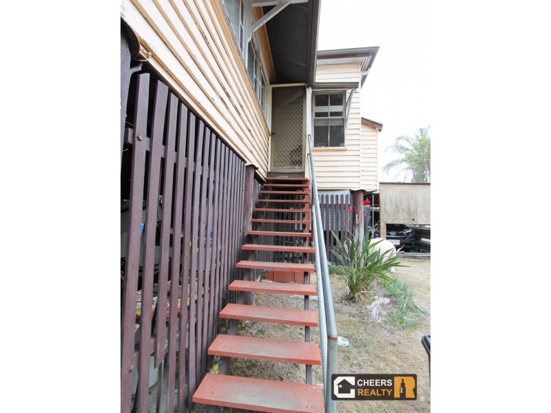 16 Station Road, Riverview QLD 4303