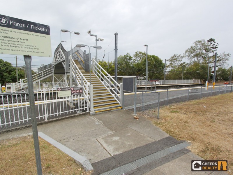 16 Station Road, Riverview QLD 4303