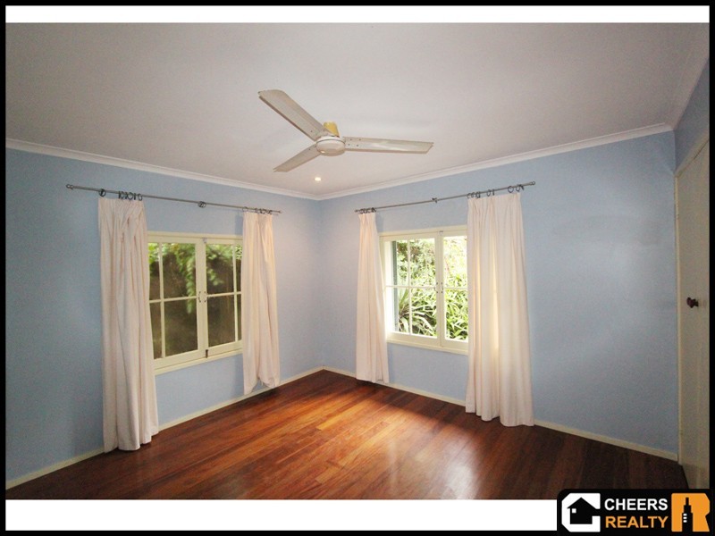 60 Cedarleigh Road, Kenmore QLD 4069