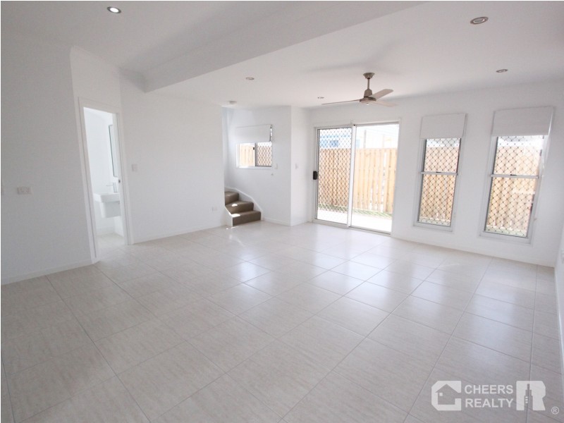 3/2 Harmony Drive, Clinton QLD 4680