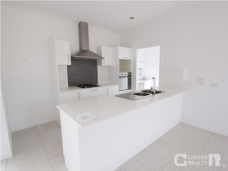 3/2 Harmony Drive, Clinton QLD 4680