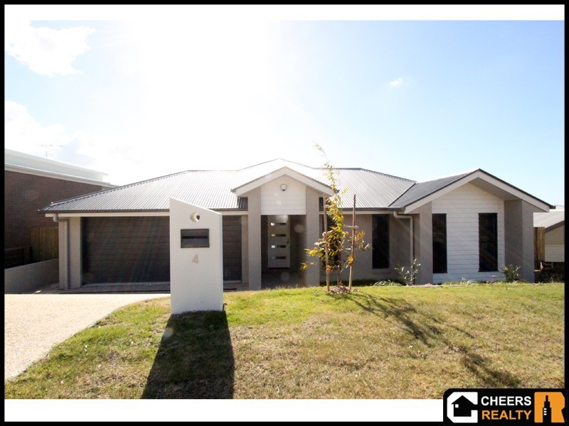4 Deveney Drive, Kirkwood QLD 4680