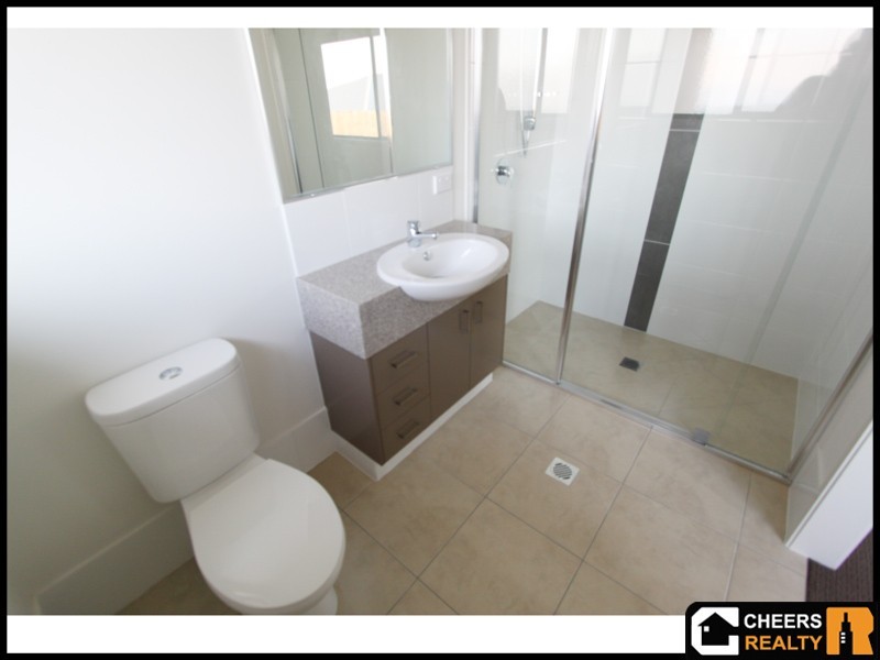4 Deveney Drive, Kirkwood QLD 4680