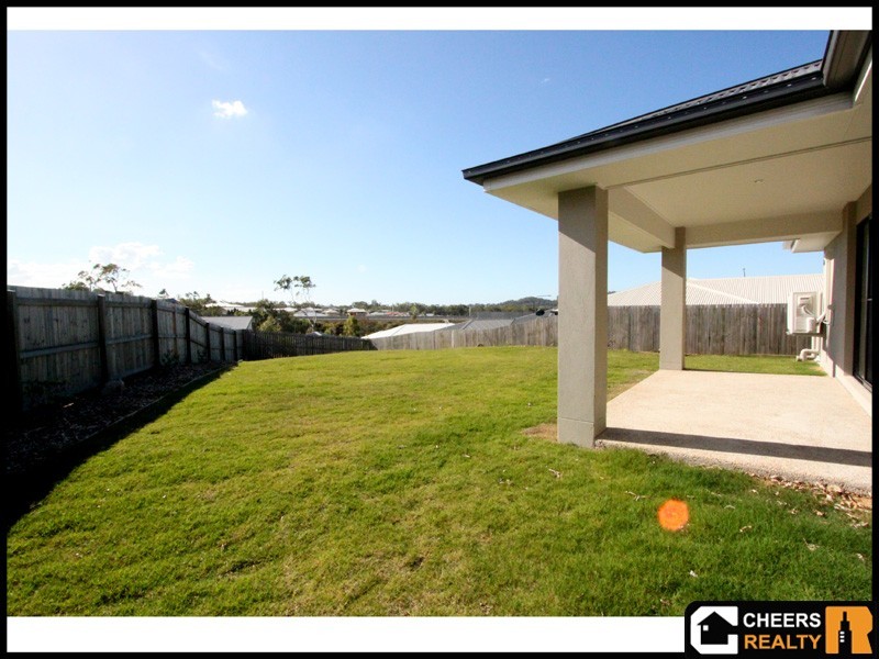 4 Deveney Drive, Kirkwood QLD 4680