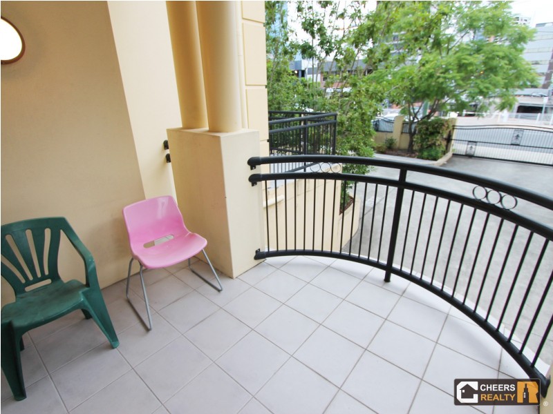 1/10 Lissner Street, Toowong QLD 4066