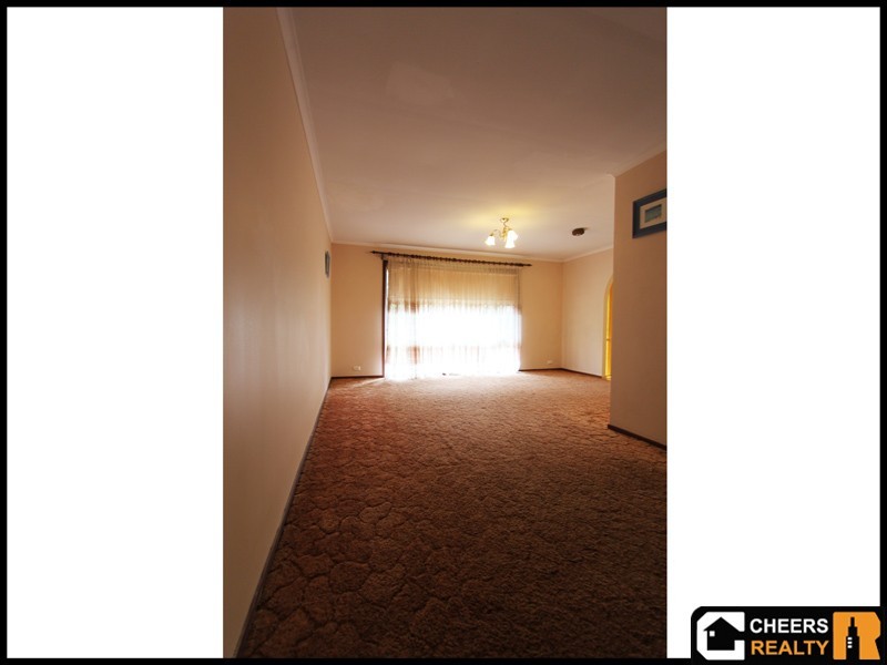 33 Clarke Road, Park Ridge QLD 4125