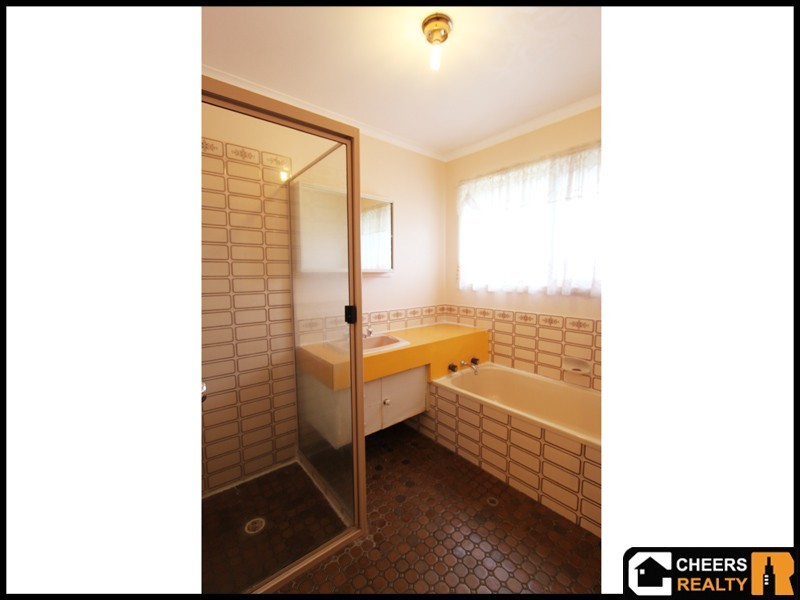 33 Clarke Road, Park Ridge QLD 4125