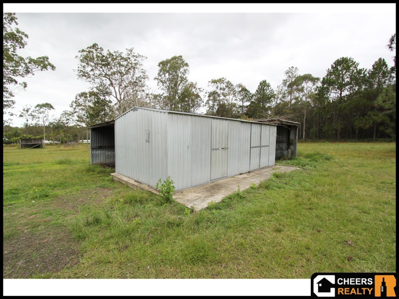 33 Clarke Road, Park Ridge QLD 4125