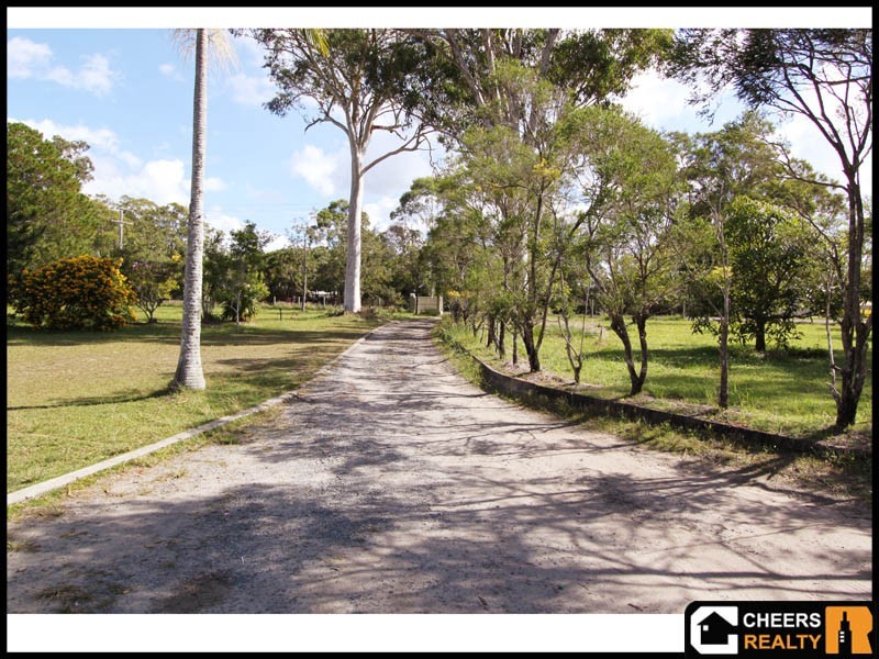 33 Clarke Road, Park Ridge QLD 4125