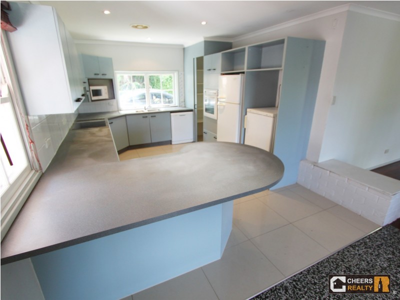 60 Cedarleigh Road, Kenmore QLD 4069