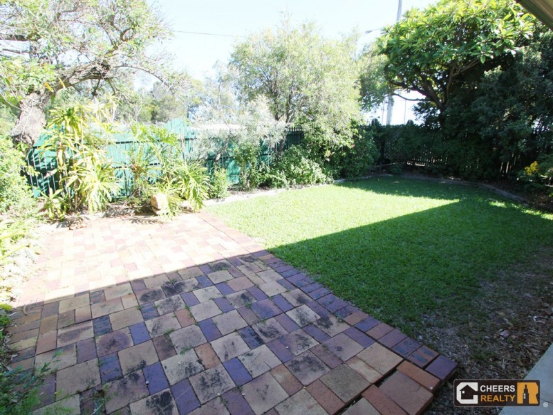 663 Mains Rd, Macgregor QLD 4109