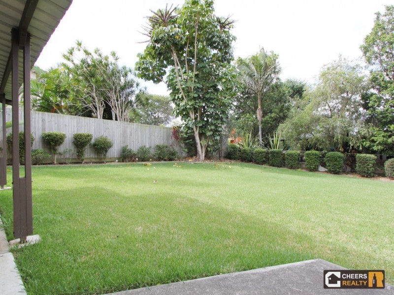 659 Mains Rd, Macgregor QLD 4109