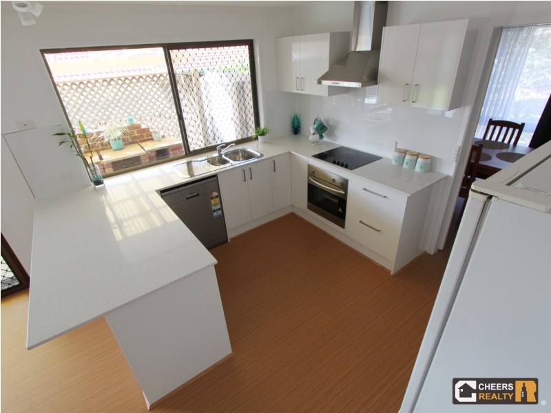 6 Banika Street, Mansfield QLD 4122